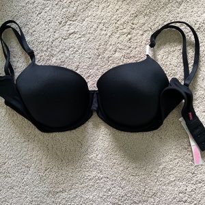 New with Tag Victoria Secret PINK T-Shirt Bra